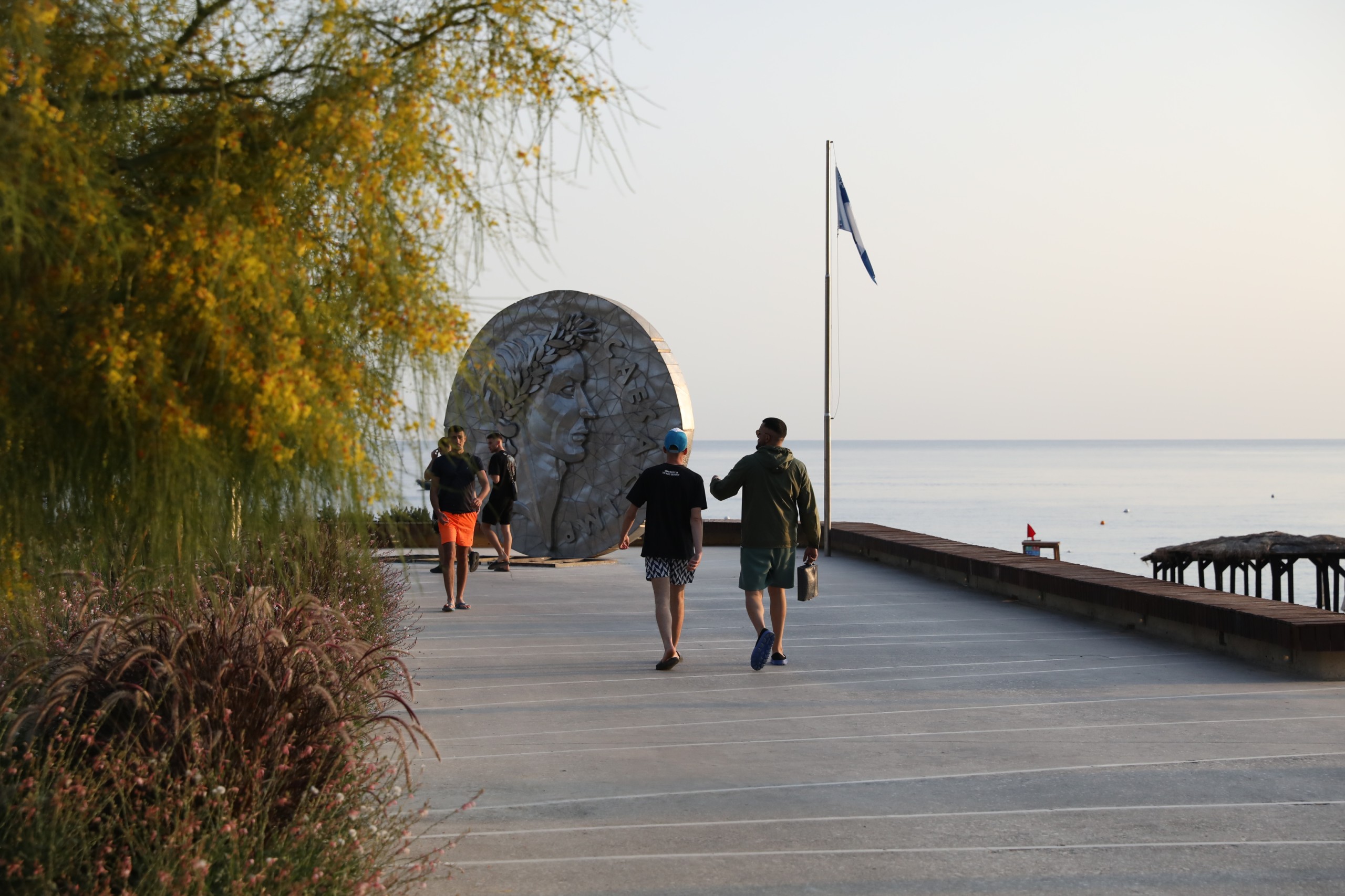 Seaside promenade at Green Coast